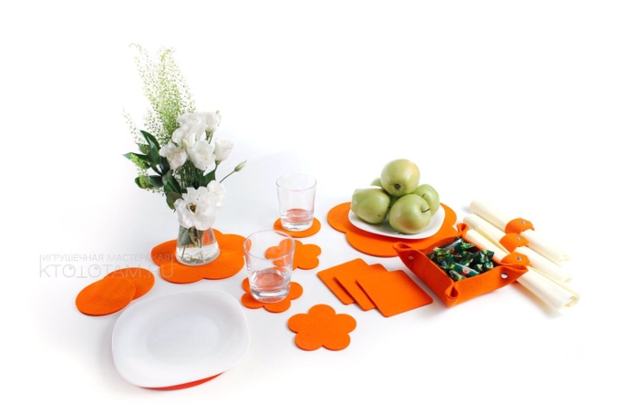 подарочный набор для сервировки стола , подставки, костеры и салфетки для весеннего или летнего декора