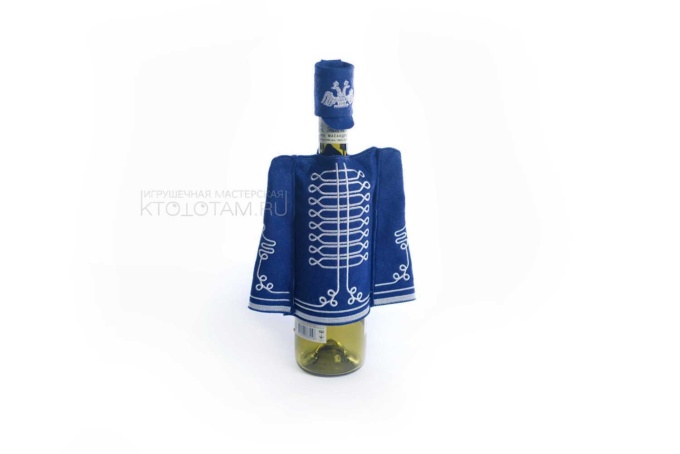 подарочный фигурный чехол для винной бутылки "гусарский мундир"