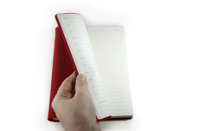 ежедневник с гибкой войлочной обложкой А5 красный, с логотипом на заказ
