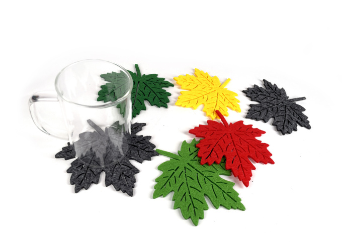 Подставки для чашек "Кленовые листья" (резные), подставка для горячего из фетра на заказ по индивидуальному дизайну