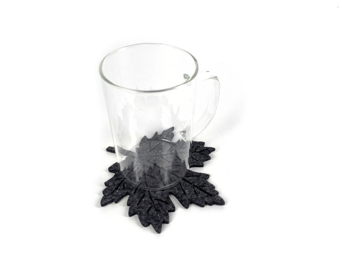 Подставки для чашек "Кленовые листья" (резные), подставка для горячего из фетра на заказ по индивидуальному дизайну