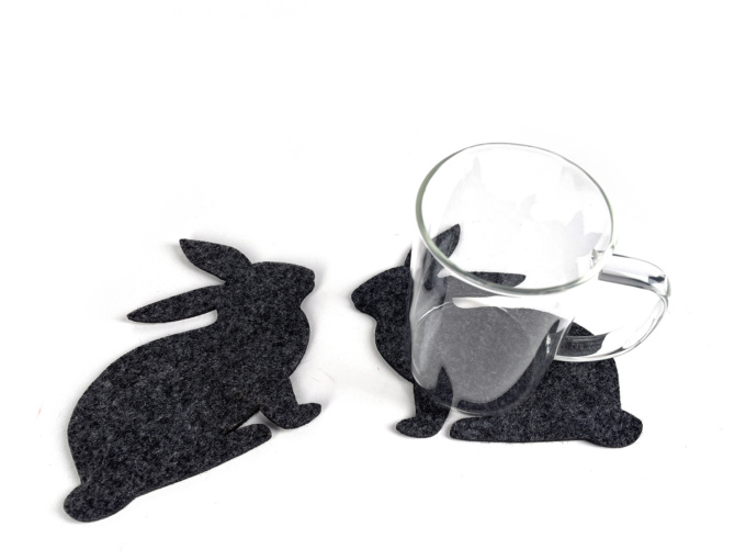 Набор подставок для чашек "Кролики", поставка под горячие из фетра на заказ