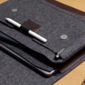 чехлы для планшета и ноутбука с логотипом компании из фетра, сувенирная продукция ручной работы оптом в москве, подарки для клиентов из войлока